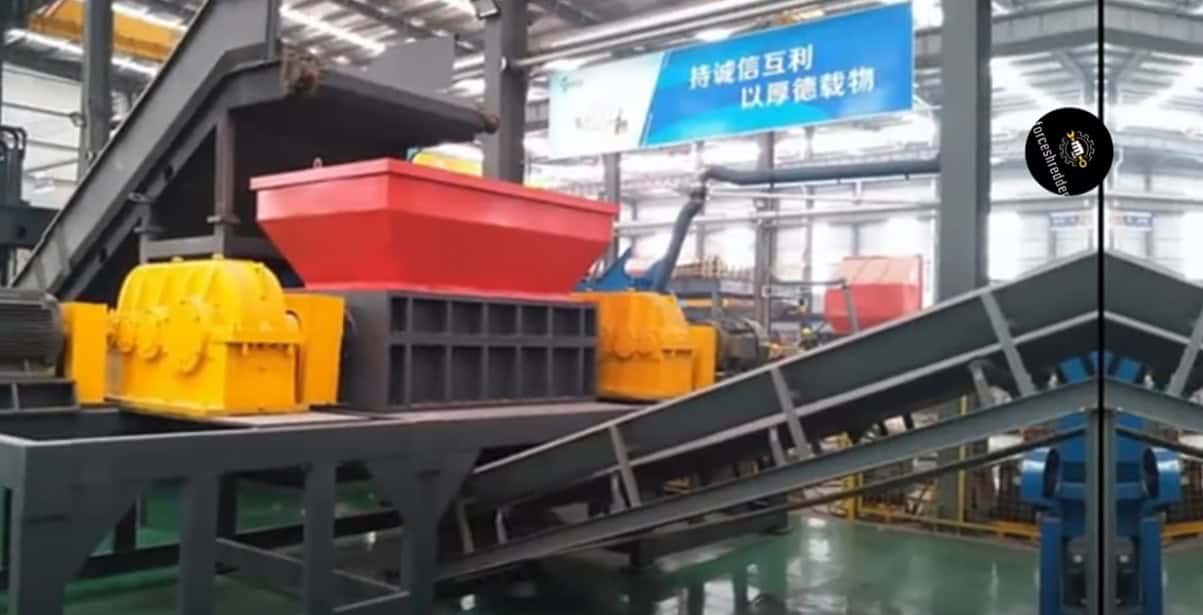 Double-shaft shredder